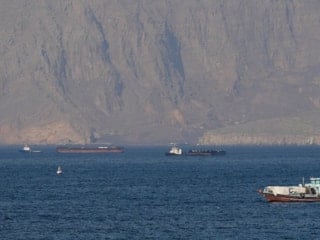 Hürmüz Boğazı gerilimi: Gemiler geri dönüyor