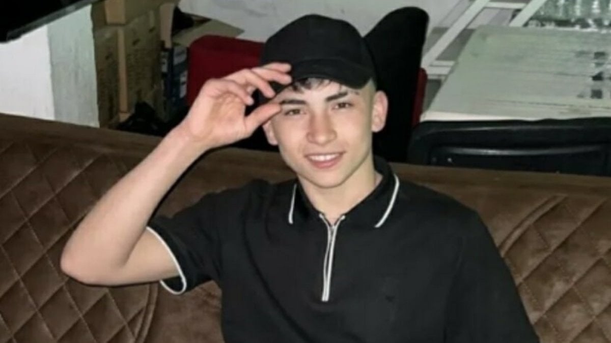 Muğla'da polisten kaçan genç çatıdan düştü