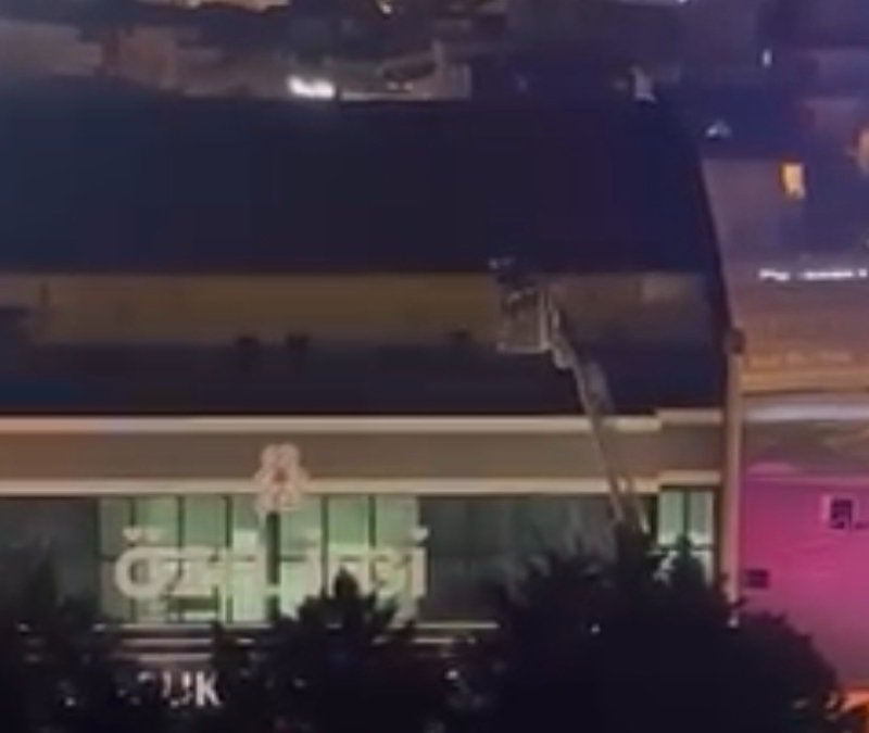 Kocaeli'de çocuk tıp merkezinde korkutan yangın