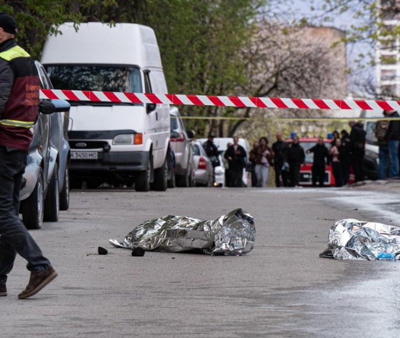 Kiev'de kimliği belirsiz bir kişinin ateş açması sonucu 6 kişi öldü