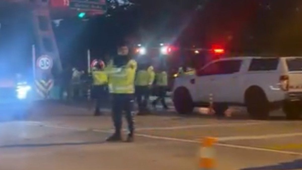 İzmir'de kaza yapan araçta yangın çıktı: Sürücü hayatını kaybetti