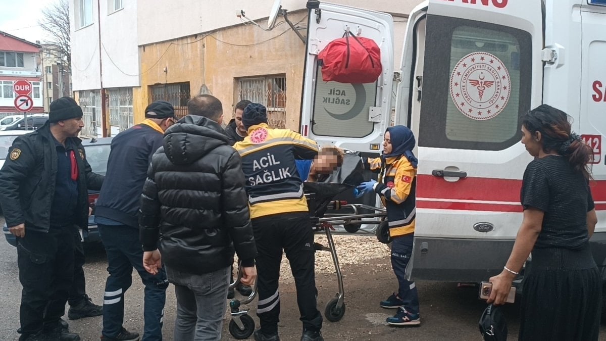 Sivas'ta eşini dört yerinden bıçaklayıp eve kilitledi