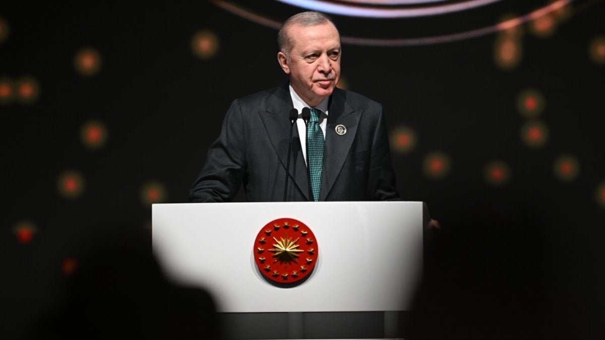 Cumhurbaşkanı Erdoğan'ın Antalya'daki konuşması 3 dilde kitaplaştırıldı