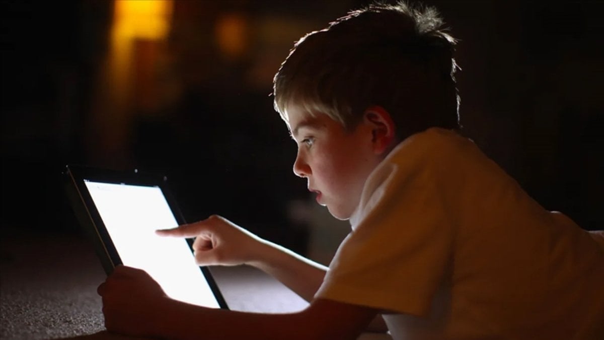 Çocuklara yönelik sosyal medya kısıtlamaları getiren Avrupa ülkeleri