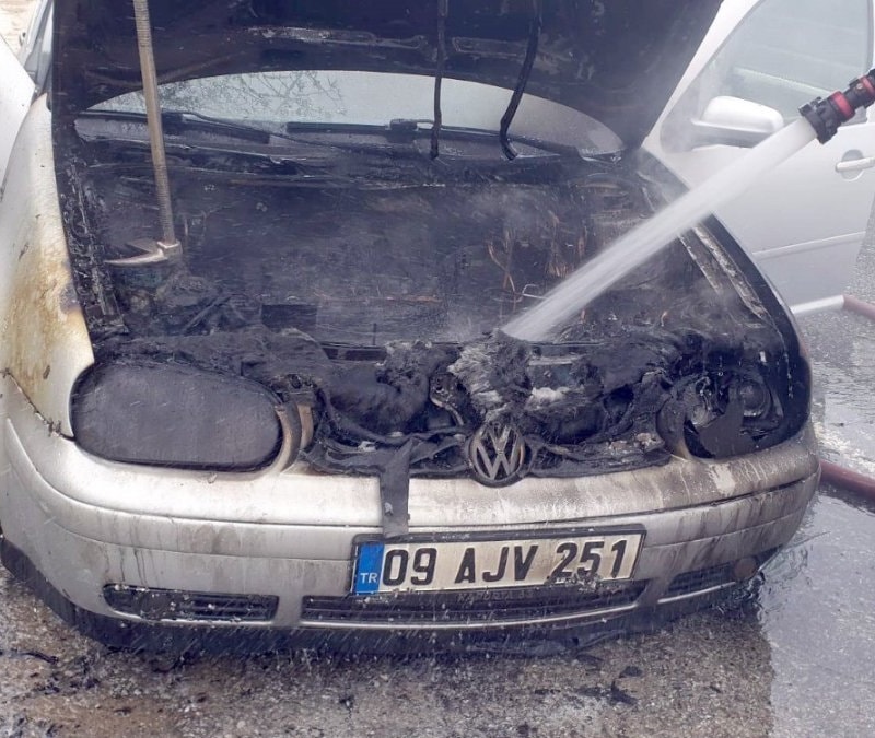 Aydın'da seyir halindeki otomobilde yangın