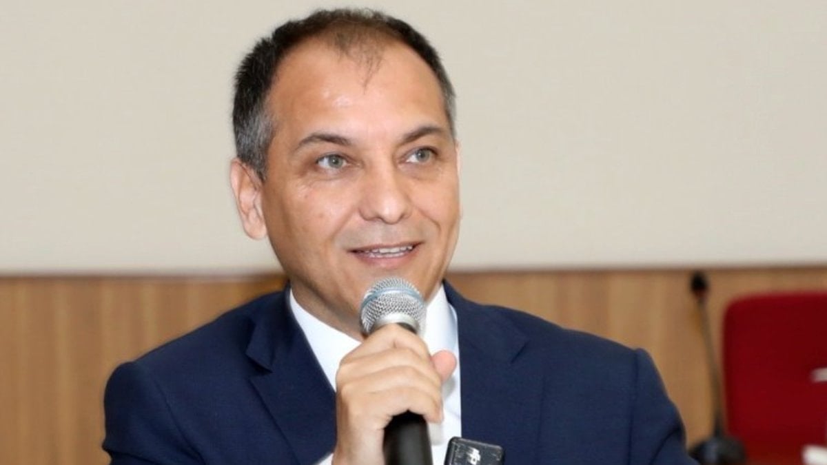 Kahramanmaraş İl Milli Eğitim Müdürü Erhan Baydur, görevden alındı