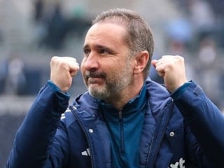 Vitor Pereira'nın takımı Nottingham Forest, Burnley'i rahat geçti