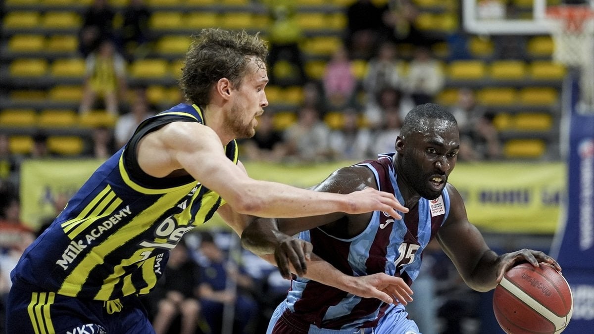 Fenerbahçe, Trabzonspor'a şans tanımadı