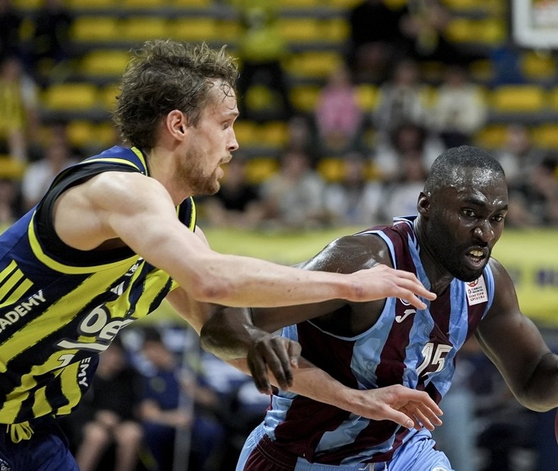 Fenerbahçe, Trabzonspor'a şans tanımadı