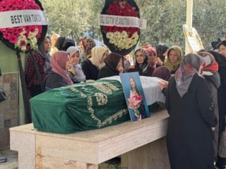 İzmir'de kazada hayatını kaybeden genç doktora son veda