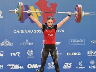 Cansel Özkan, Avrupa Şampiyonası'nda 3 bronz madalya kazandı