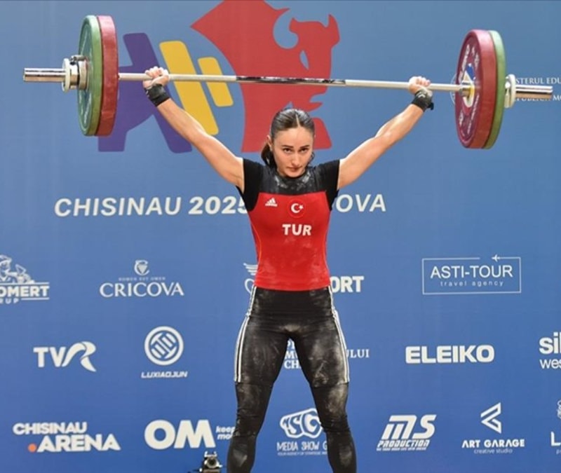 Cansel Özkan, Avrupa Şampiyonası'nda 3 bronz madalya kazandı