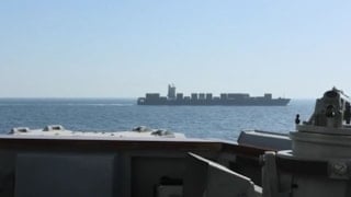 Donald Trump, Umman Körfezi'nde İran'a ait kargo gemisini vurduklarını duyurdu