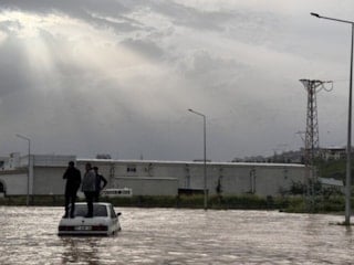 Yeni haftada hava serinliyor, sağanak geliyor