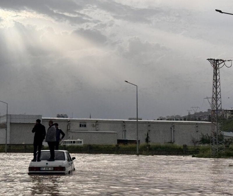 Yeni haftada hava serinliyor, sağanak geliyor