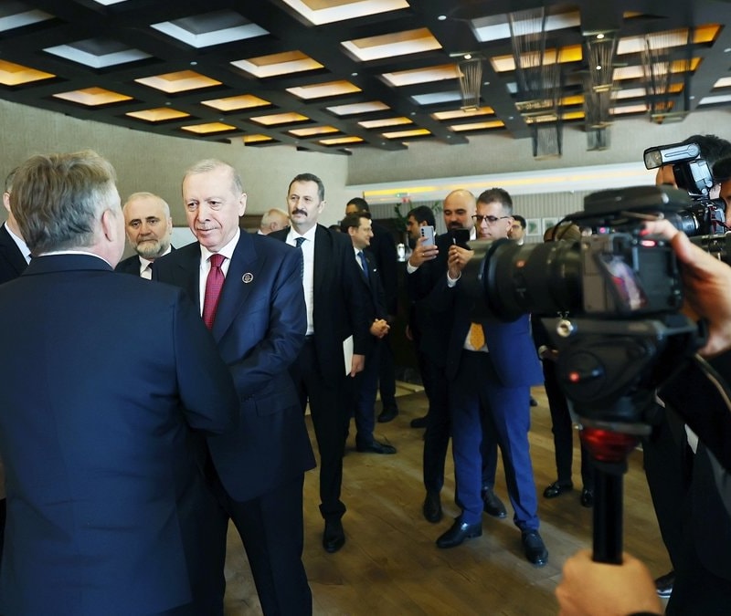 Alman Die Zeit gazetesi: Türkiye esnek diplomasi yürütüyor