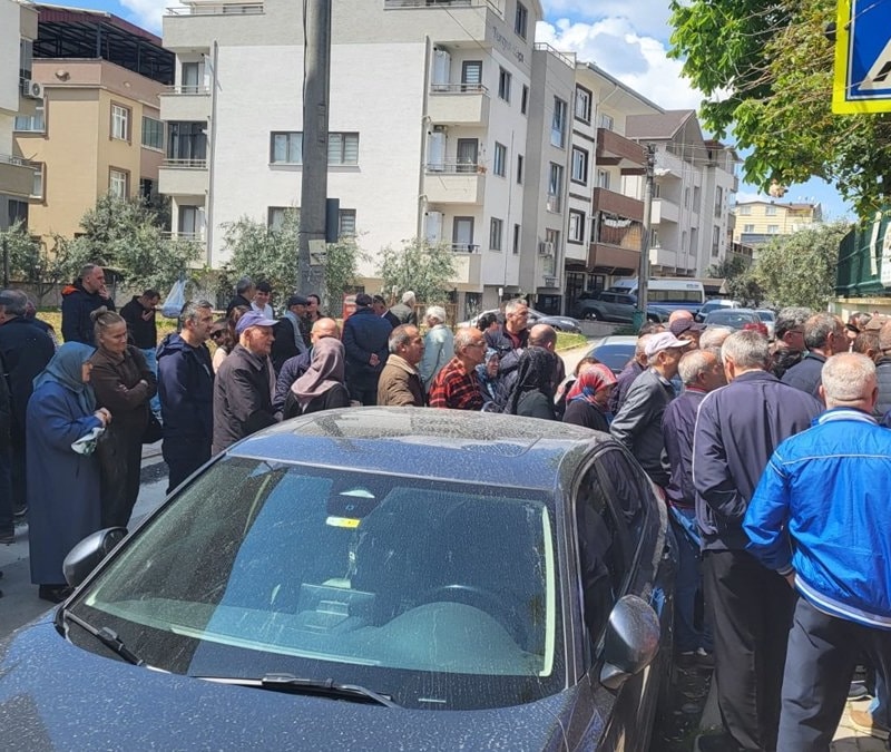 Bulgaristan'daki genel seçimde sandıklar kapandı