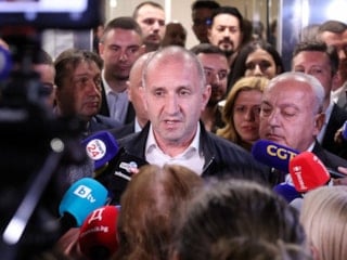 Bulgaristan'da eski Cumhurbaşkanı Radev, genel seçimi birinci tamamladı