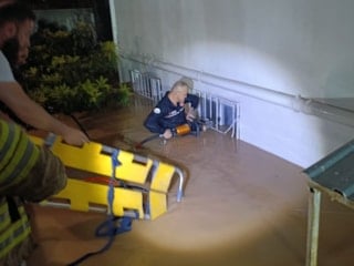 Mardin'de sağanakta, ev ve iş yerlerini su bastı