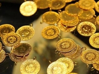 Altın ve gümüş yeni haftaya düşüşle başladı