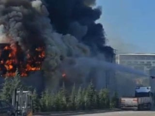 Ankara'da boya fabrikasında korkutan yangın