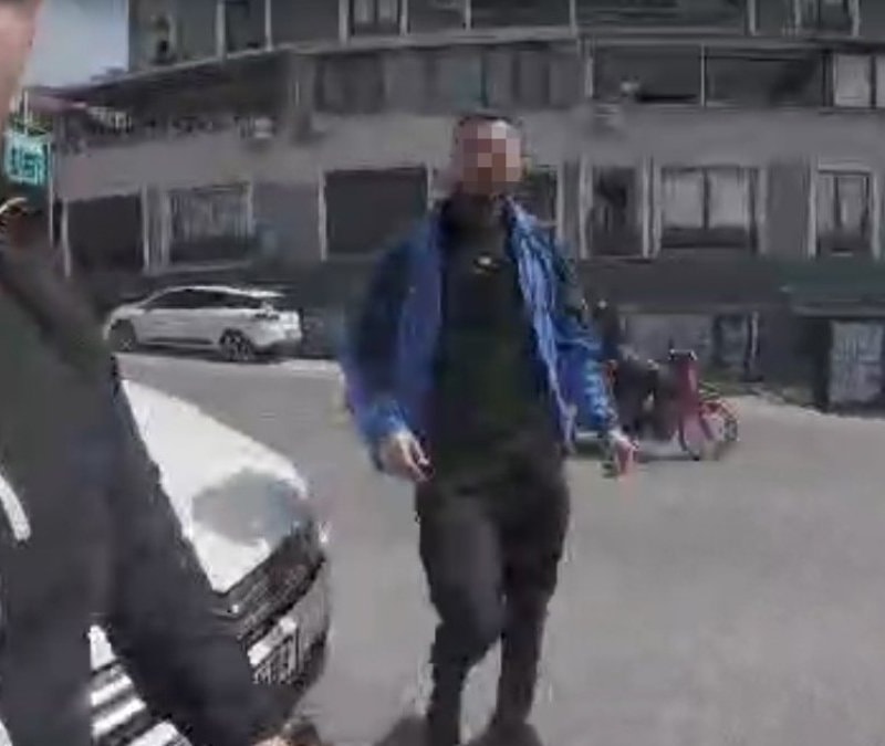 İzmir'de korna çaldığı için darbedildi