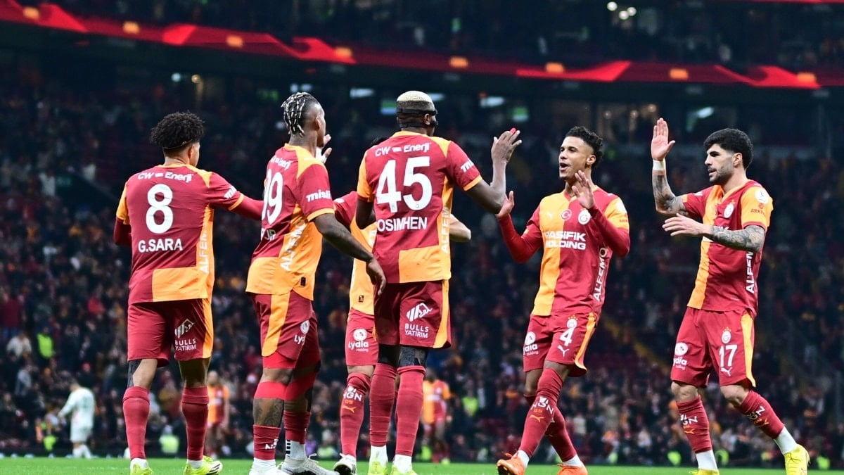 Galatasaray'dan hücum ve savunmadaki istatistikleriyle göze çarpıyor