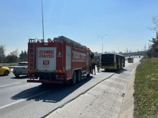 İstanbul'da İETT otobüsünde yangın çıktı: Yolcularda paniğe neden oldu