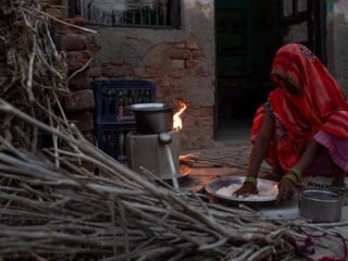 Hürmüz Boğazı'ndaki aksamaların Hindistan'da yarattığı enerji sıkıntısı devam ediyor