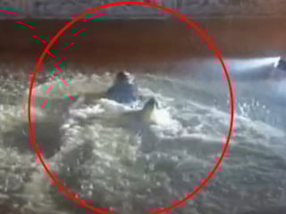 Sağanak Midyat’ı göle çevirdi: Sokakta yüzdü