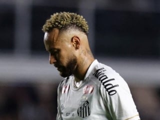 Neymar, efsanesi olduğu kulüpte yuhalandı