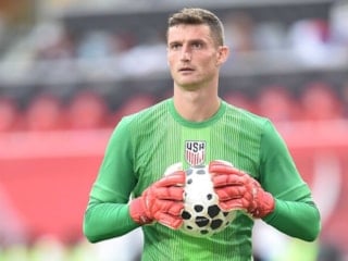 Jonathan Klinsmann'ın maçta boynu kırıldı