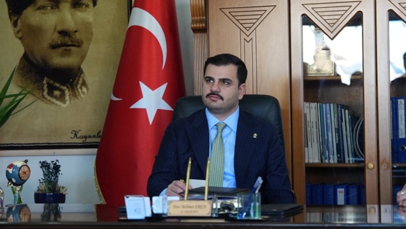 69e698ca72406594__w1200xh676 AK Parti'den Özgür Özel'e "diyet borcu var" çıkışı