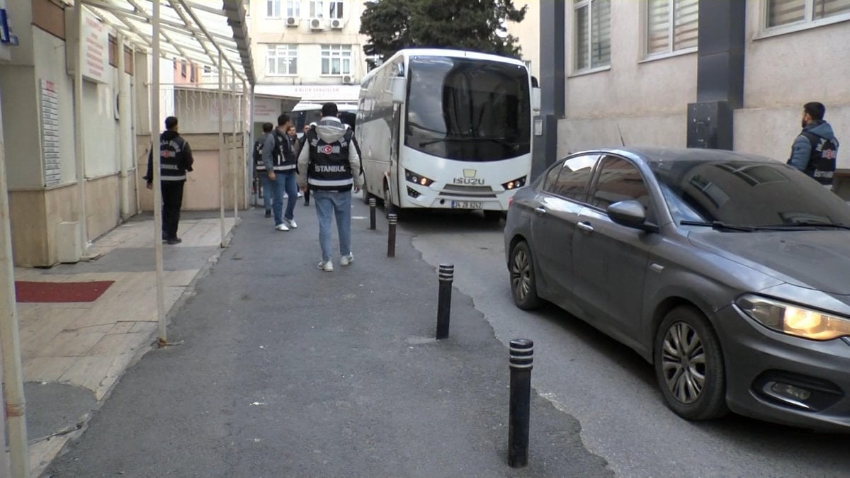 Ataşehir Belediyesi'ne operasyon: Başkan Adıgüzel'in de bulunduğu 20 şüpheli adliyede