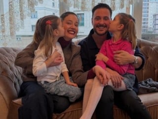 İkizlerin doğum günü için Pelin Akil ve Anıl Altan bir arada