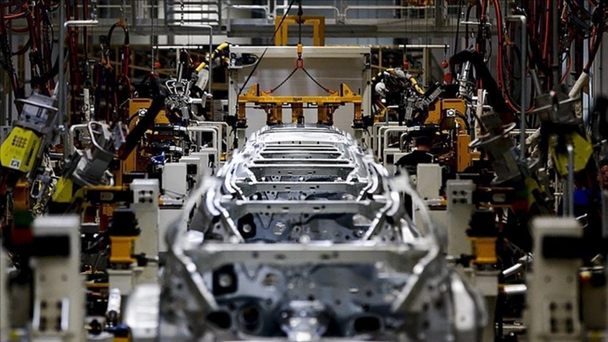 Alman sanayisi alarm veriyor: Üretimde düşüş sürüyor