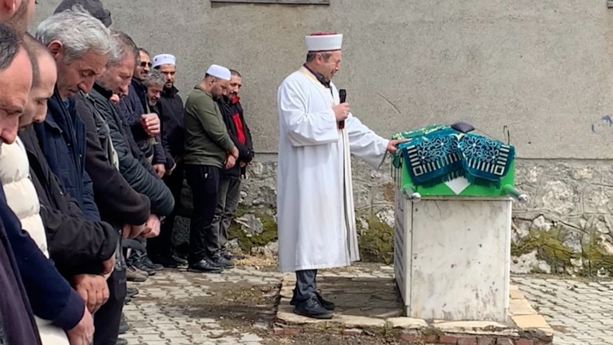 Çorum'da 'köyün neşesi' Dursun'un cenazesinde gözyaşları sel oldu