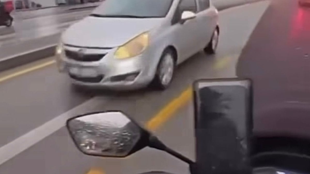 Denizli'de ters yönde ilerledi, trafiği birbirine kattı