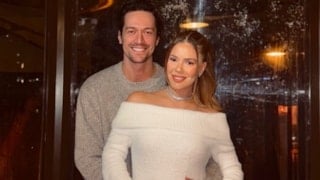 Bebek bekliyorlar! Feyyaz Şerifoğlu ve Merve Dinçkol'dan aile pozu