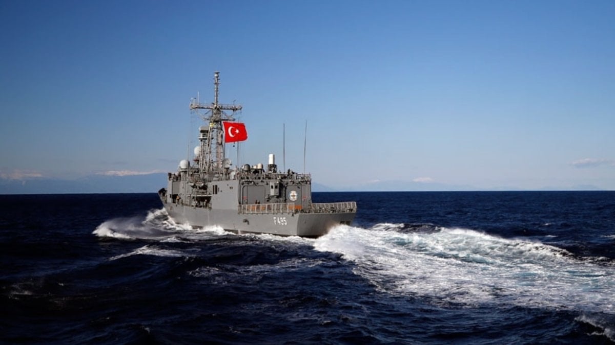 Türkiye'den Yunanistan'a: Hayali deniz sınırları çizen haritaların geçerliliği yok