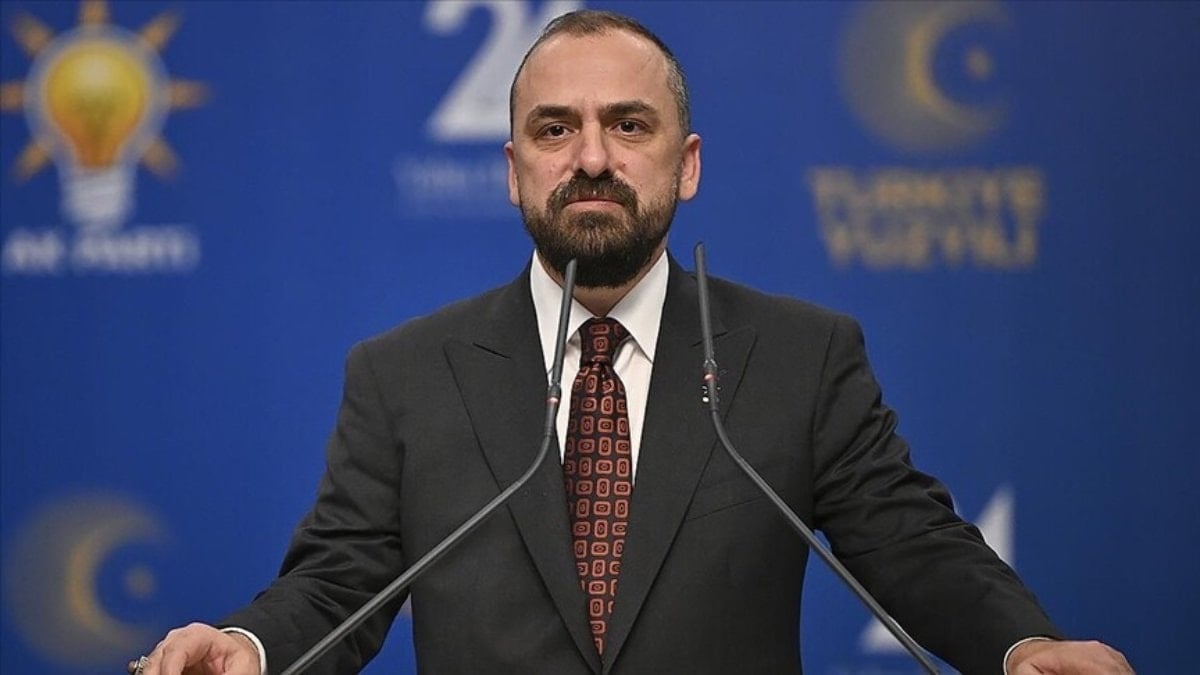 Faruk Acar'dan Özgür Özel'e: Kendisini ne kadar kale almamız gerektiğini göstermekte