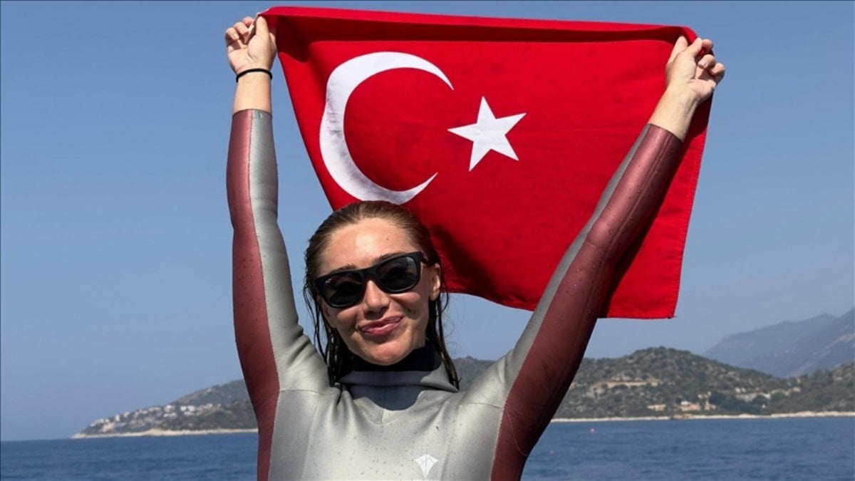 Şahika Ercümen, AIDA Dünya Serbest Dalış Kupası'nda mücadele ediyor