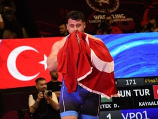 Cumhurbaşkanı Erdoğan'dan, Rıza Kayaalp'e tebrik telefonu