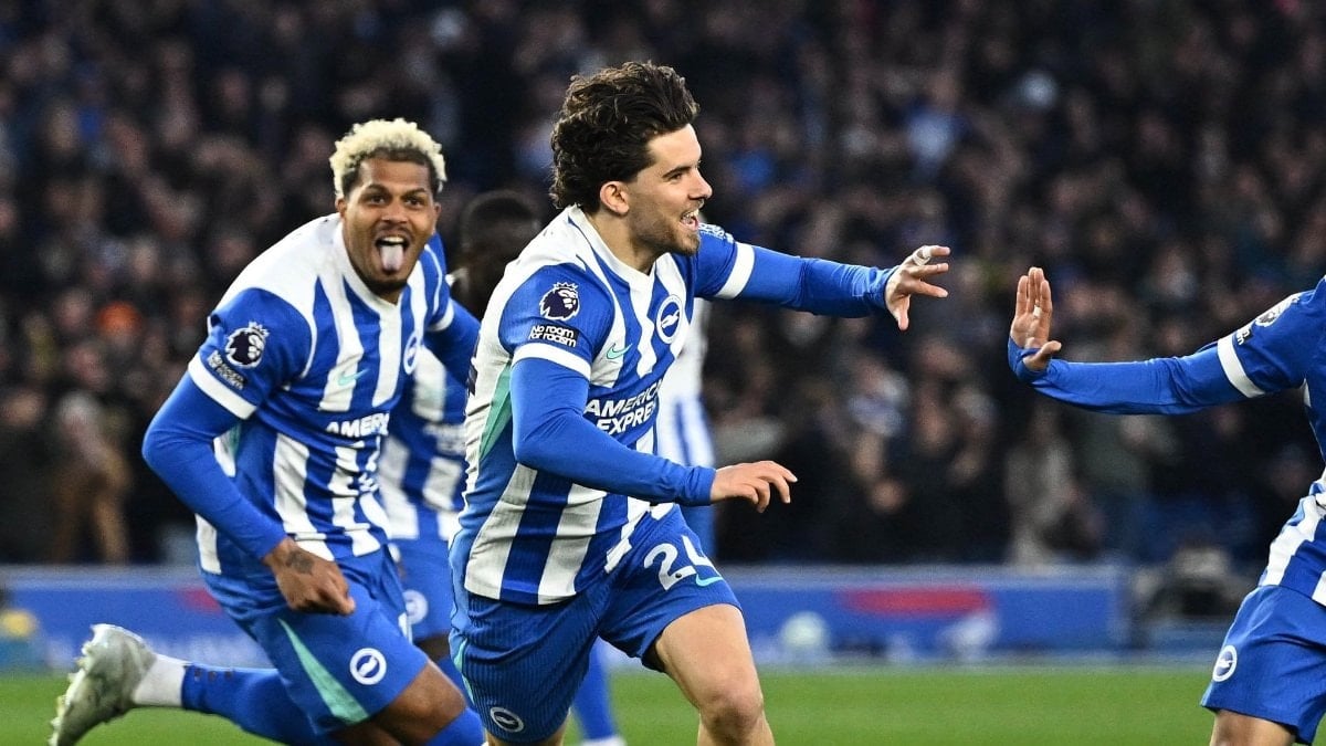 Ferdi Kadıoğlu'nun gol attığı maçta Brighton, Chelsea'yi devirdi
