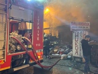 Yozgat’ta hurdacıda çıkan yangın söndürüldü