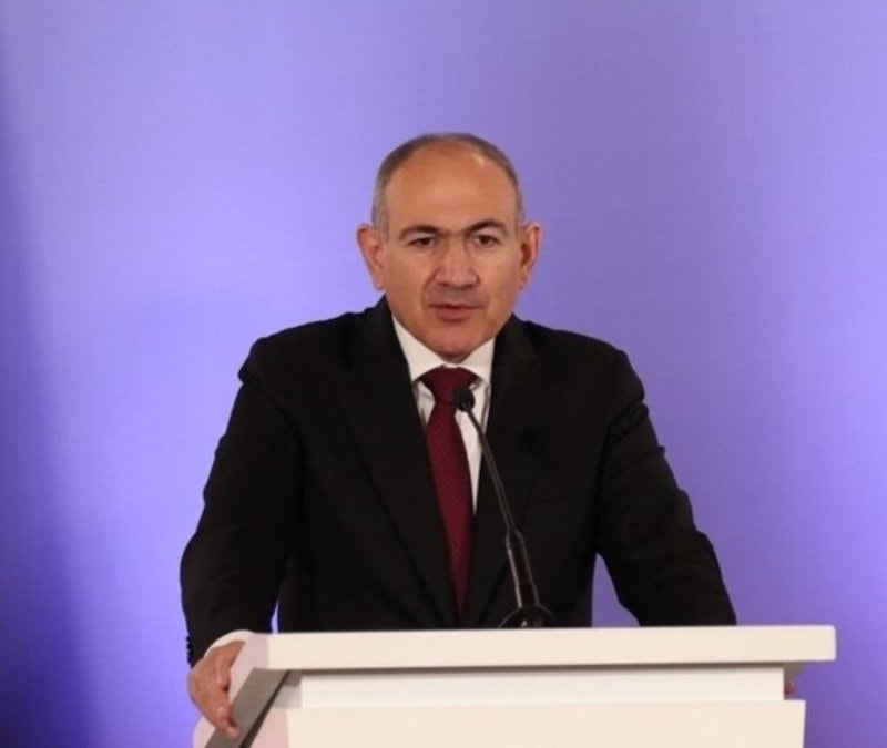 Nikol Paşinyan’dan Karabağ mesajı: Anayasa değişmeli