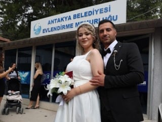 Evlilik kredisi ile 27 bin 20 depremzede çift, yuvasını kurdu
