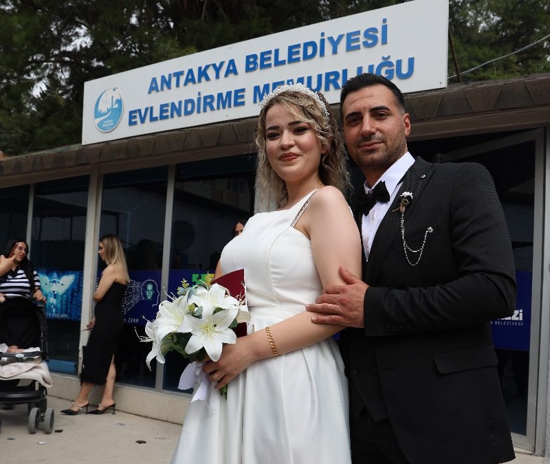Evlilik kredisi ile 27 bin 20 depremzede çift, yuvasını kurdu