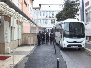 Uşak Belediyesi'ne yönelik rüşvet soruşturmasında gözaltına alınan 29 şüpheli adliyede