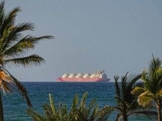 Financial Times: İran bağlantılı tankerler, ABD ablukasını aştı